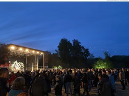 Fotos des Burning Lake-Festivals 2025 – Rockmusik &amp; Feuer in Pförring