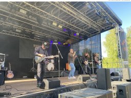 Fotos des Burning Lake-Festivals 2025 – Rockmusik &amp; Feuer in Pförring