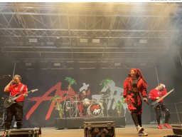 Fotos des Burning Lake-Festivals 2025 – Rockmusik &amp; Feuer in Pförring