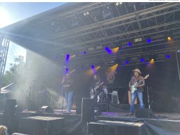 Fotos des Burning Lake-Festivals 2025 – Rockmusik &amp; Feuer in Pförring