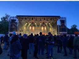 Fotos des Burning Lake-Festivals 2025 – Rockmusik &amp; Feuer in Pförring