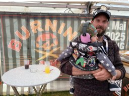 Fotos des Burning Lake-Festivals 2025 – Rockmusik &amp; Feuer in Pförring